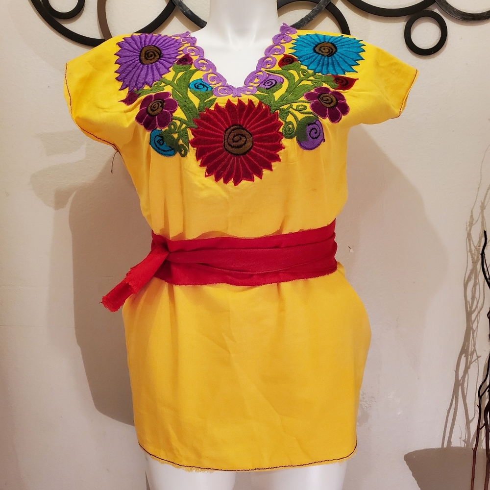 Mexicana,Top Floral Embroidered Blouse Size L/XL